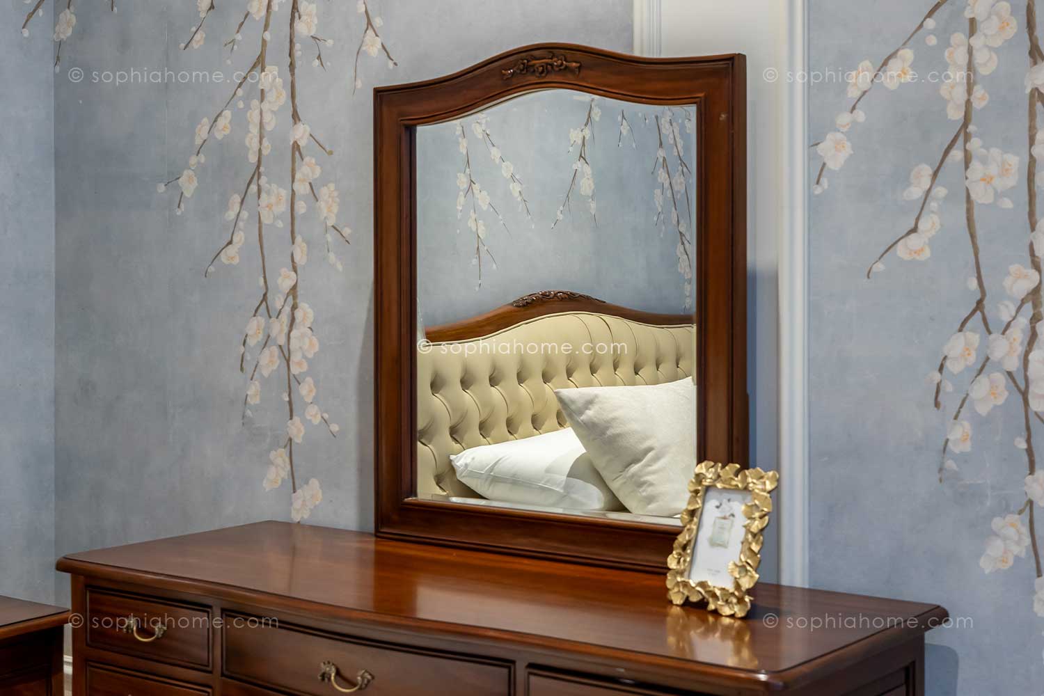 Bedroom-Furniture-Mirror-1