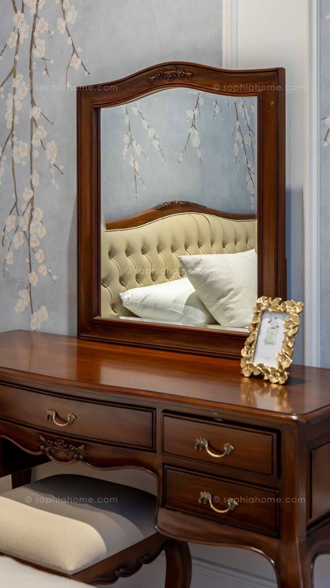 Bedroom-Furniture-Mirror-2